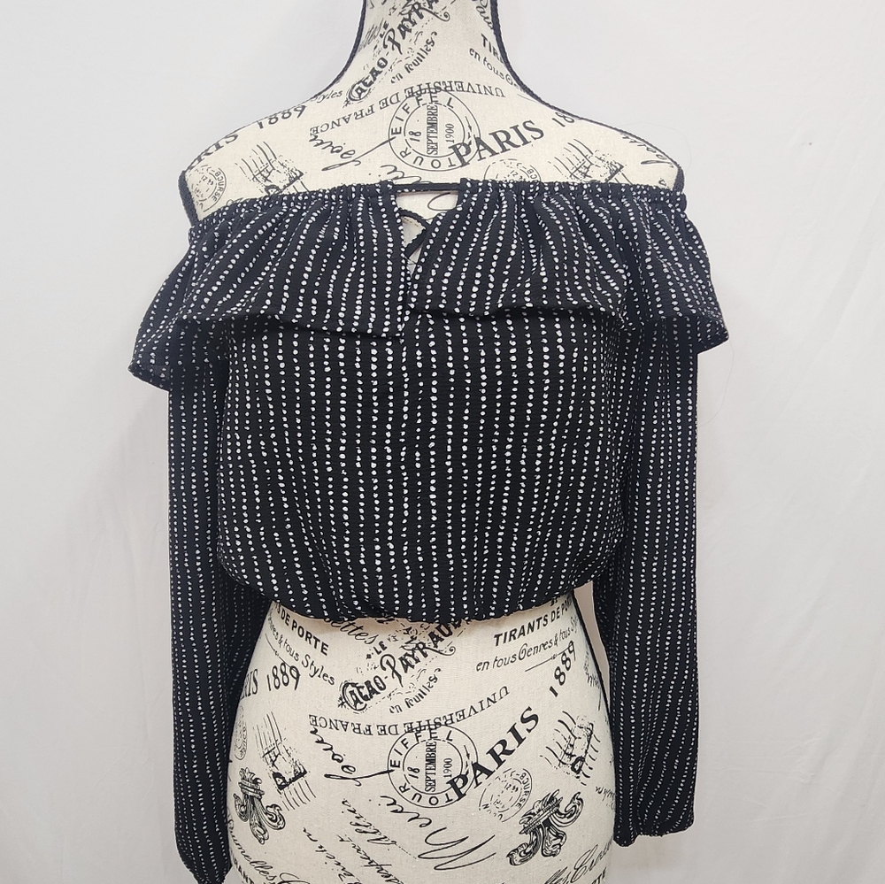 Darling off shoulder top